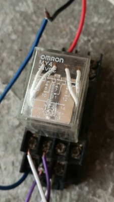ตัวละ 400บ. ส่งฟรี 083-2000058 LINE ID: line832923 โฟโต้เซนเซอร์ (Photoelectric Sensor) ยี่ห้อ OMRON ตัวละ 400บ. ส่งฟรี 083-2000058 LINE ID: line832923 โฟโต้เซนเซอร์ (Photoelectric Sensor) ยี่ห้อ OMRON
