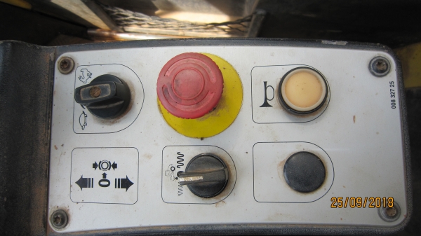 รถบด BOMAG BW219-PDH4 มือสอง 19ตัน(ล้อเรียบ/หนาม) รถดีลเลอร์บิ้วเอง สภาพสมบูรณ์ พร้อมใช้งาน มีไฟแนนซ์ รถบด BOMAG BW219-PDH4 มือสอง 19ตัน(ล้อเรียบ/หนาม) รถดีลเลอร์บิ้วเอง สภาพสมบูรณ์ พร้อมใช้งาน มีไฟแนนซ์