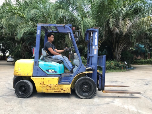 ขายFORKLIFT KOMATSU FG25-14(งาสไลด์)(2.5ตัน) สวยเดิมจากญี่ปุ่น ยังไม่เคยใช้ในไทย 165,000เท่านั้น!!