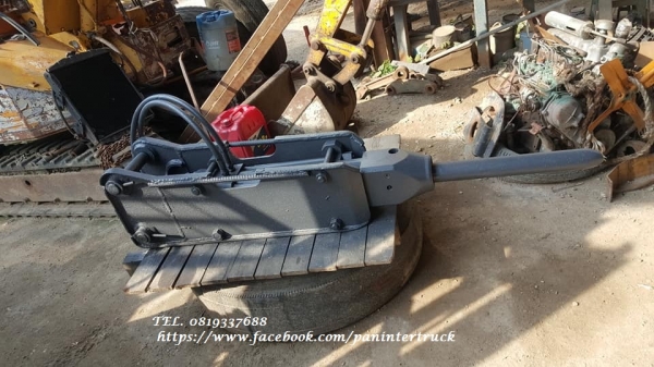 FROM JAPANขายถูกด่วนๆหัวกระแทกBREAKER สำหรับใส่รถขุดไซค์40,45,50,55 สลัก40-45 มิล (ทดสอบแล้วใช้งานได้จริง)