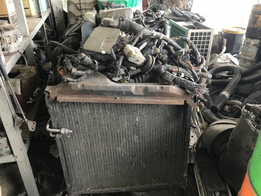 ขายเครื่อง 2 เครื่อง พร้อม เกียร์ เครื่อง.K13C (335 แรง) 2 เครื่อง เกียร์ 7 เกียร์ 1 ลูก เครื่อง เกียร์ เก่านอก ยังไม่ได้ใช้งาน ใบคุมเครื่องไม่มี เนื้องจากหาย สนใจโทร.081-3531946 ต่อ.บางนา &amp; ID-LINE สินค้าอยู่ เมืองนครปฐม สนใจนัดล้วงหน้า 1 วัน