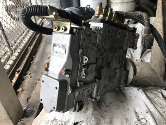 ขายเครื่อง 2 เครื่อง พร้อม เกียร์ เครื่อง.K13C (335 แรง) 2 เครื่อง เกียร์ 7 เกียร์ 1 ลูก เครื่อง เกียร์ เก่านอก ยังไม่ได้ใช้งาน ใบคุมเครื่องไม่มี เนื้องจากหาย สนใจโทร.081-3531946 ต่อ.บางนา &amp; ID-LINE สินค้าอยู่ เมืองนครปฐม สนใจนัดล้วงหน้า 1 วัน