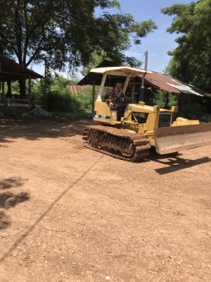 รถแทรคเตอร์โคมัสสุ D21P-6ใบมีดดันปรับได้รอบทิศทางพร้อมใช้งานราคา360,000 บาท