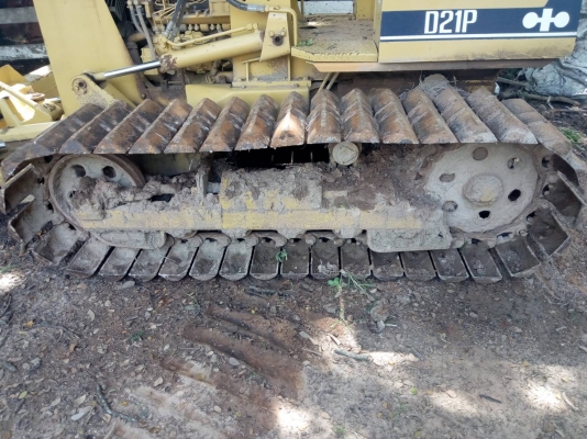 รถแทรคเตอร์โคมัสสุ D21P-6ใบมีดดันปรับได้รอบทิศทางพร้อมใช้งานราคา360,000 บาท