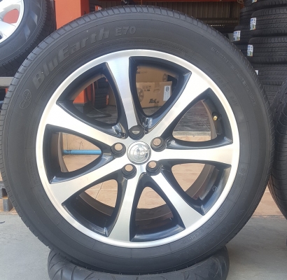 ล้อ TOYOTA ขอบ17 5รู100 ยาง215/55/17 ปี15 YOKO 4 ล้อ