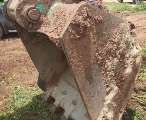 KOBELCO MARK 8 SUPER SK-200 รถทำงาน 13,900 ชม. เอกสารเล่มทะเบียนครบ ภายในแอร์เย็น ช่วงล่างเอวแน่น พร้อมใช้งานได้เลย ราคาต่อรองได้ครับ