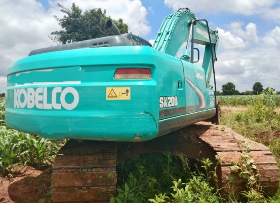 KOBELCO MARK 8 SUPER SK-200 รถทำงาน 13,900 ชม. เอกสารเล่มทะเบียนครบ ภายในแอร์เย็น ช่วงล่างเอวแน่น พร้อมใช้งานได้เลย ราคาต่อรองได้ครับ