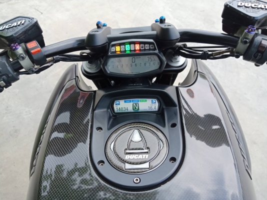 ขาย Ducati Diavel Barbon Red ปี2013 ;bj&#039;ohvp สภาพสวย พร้อมใช้