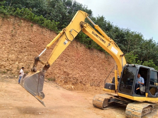 มี VDO ให้ชม.SUMITOMO SH130 ไมล์ 5400 ชม.ราคา 1550000