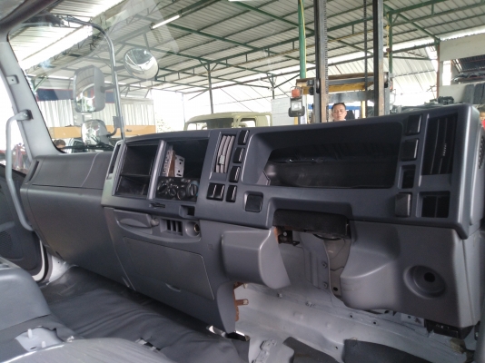 หัวรถยี่ห้อ ISUZU รุ่น 360