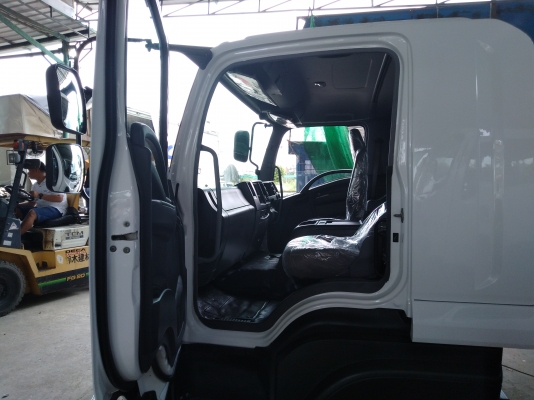 หัวรถยี่ห้อ ISUZU รุ่น 360