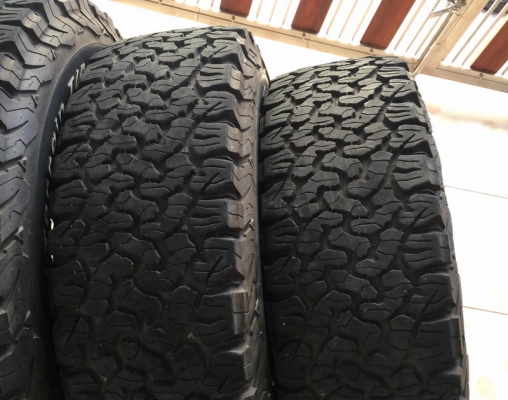 ขายยาง BF ko2 All Terrain 265/65/18 ดอกหนวดติ่งสะพานเต็มทุกเส้น ใช้น้อย 4เส้น ขายยาง BF ko2 All Terrain 265/65/18 ดอกหนวดติ่งสะพานเต็มทุกเส้น ใช้น้อย 4เส้น