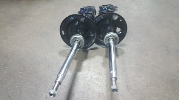 ขายโช็คอัพคู่หน้า โตโยต้า อัลติส แท้ติดรถ มือสอง สภาพดีพร้อมใช้งาน ไม่รั่วไม่ซึม ขายถูก 1,200บาท