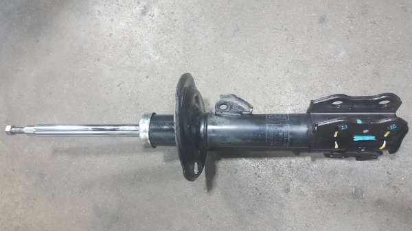 ขายโช็คอัพคู่หน้า โตโยต้า อัลติส แท้ติดรถ มือสอง สภาพดีพร้อมใช้งาน ไม่รั่วไม่ซึม ขายถูก 1,200บาท