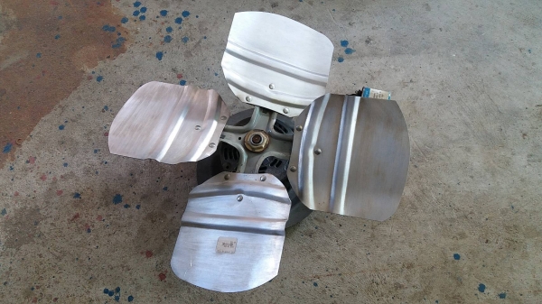 พัดลมอุตสาหกรรม 18 นิ้ว ไฟ 220V