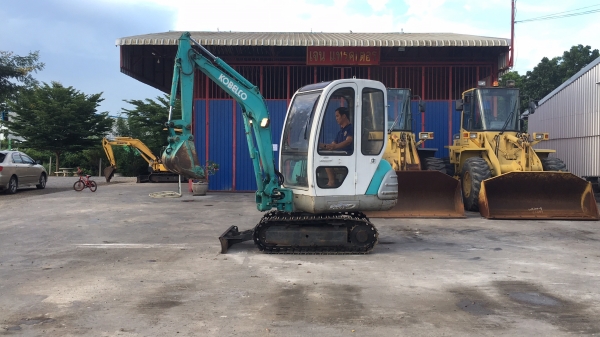 รถขุดโกเบลโก้ コベルコ Kobelco SK020 เก่าญี่ปุ่น  ตู้เก๋ง เครื่องดีปั้มแรงไว