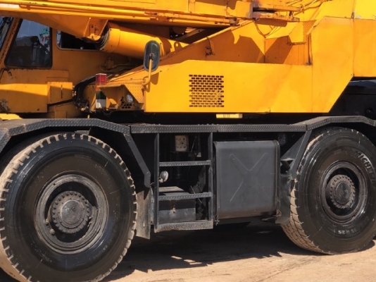 ขายรถเครน TADANO TR250M-5 (ขนาด 25 ตัน) ปี 1993 รถนอกนำเข้าครับ ไม่เคยใช้งานในไทย มีVDOการทำงาน