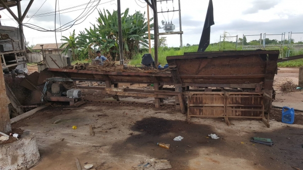 ขาย เครื่องสับไม้ ขนาดกำลังผลิต 200 ตัน/วัน มอเตอร์ 250 แรง สภาพพร้อมใช้งาน ขาย เครื่องสับไม้ ขนาดกำลังผลิต 200 ตัน/วัน มอเตอร์ 250 แรง สภาพพร้อมใช้งาน