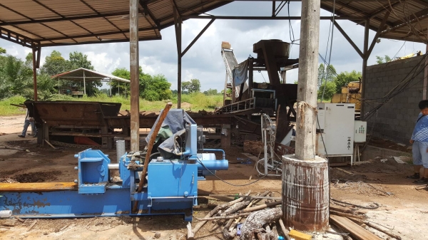 ขาย เครื่องสับไม้ ขนาดกำลังผลิต 200 ตัน/วัน มอเตอร์ 250 แรง สภาพพร้อมใช้งาน ขาย เครื่องสับไม้ ขนาดกำลังผลิต 200 ตัน/วัน มอเตอร์ 250 แรง สภาพพร้อมใช้งาน