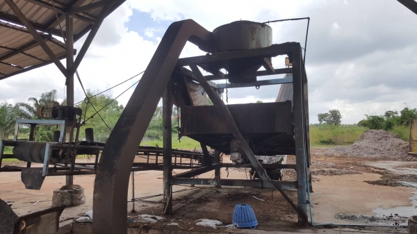 ขาย เครื่องสับไม้ ขนาดกำลังผลิต 200 ตัน/วัน มอเตอร์ 250 แรง สภาพพร้อมใช้งาน ขาย เครื่องสับไม้ ขนาดกำลังผลิต 200 ตัน/วัน มอเตอร์ 250 แรง สภาพพร้อมใช้งาน