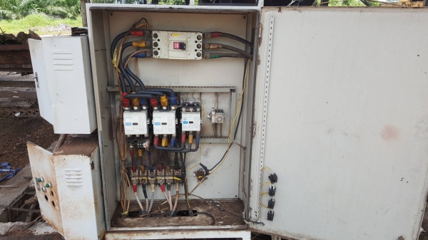 ขาย เครื่องสับไม้ ขนาดกำลังผลิต 200 ตัน/วัน มอเตอร์ 250 แรง สภาพพร้อมใช้งาน ขาย เครื่องสับไม้ ขนาดกำลังผลิต 200 ตัน/วัน มอเตอร์ 250 แรง สภาพพร้อมใช้งาน