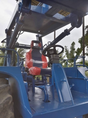 รถคีบอ้อยฟอร์ด 6600 คีบต่อใหม่ รถพร้อมใช้งาน มีเล่มทะเบียนโทร. 087-0036073  โทร. 087-0095126