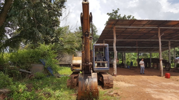 ขาย แบคโฮ KOMATSU PC120-3 รถใช้งานได้ปกติ เครื่องดี ปั้มดี ช่วงล่าง 70\% ขาย แบคโฮ KOMATSU PC120-3 รถใช้งานได้ปกติ เครื่องดี ปั้มดี ช่วงล่าง 70\%