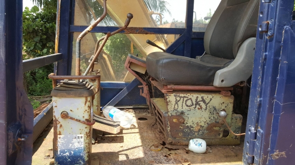 ขาย แบคโฮ KOMATSU PC120-3 รถใช้งานได้ปกติ เครื่องดี ปั้มดี ช่วงล่าง 70\% ขาย แบคโฮ KOMATSU PC120-3 รถใช้งานได้ปกติ เครื่องดี ปั้มดี ช่วงล่าง 70\%