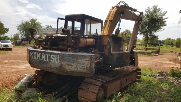 ขาย แบคโฮ KOMATSU PC120-3 รถใช้งานได้ปกติ เครื่องดี ปั้มดี ช่วงล่าง 70\% ขาย แบคโฮ KOMATSU PC120-3 รถใช้งานได้ปกติ เครื่องดี ปั้มดี ช่วงล่าง 70\%