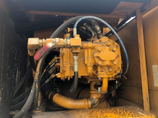 รถขุดล้อยาง Komatsu pw210 รถขุดล้อยาง Komatsu pw210