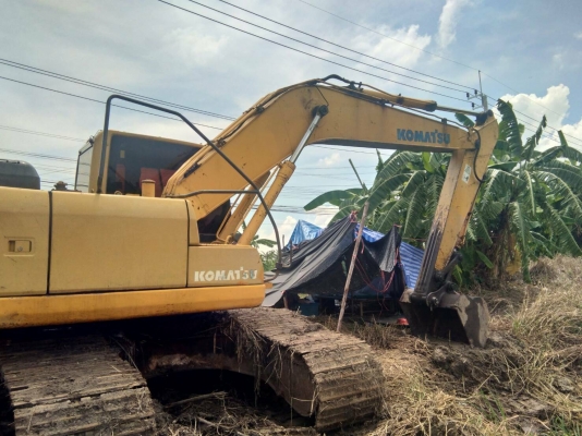 ขาย 1,150,000 KOMATSU pc 200-8 เล่มทะเบียน ไฟฟ้าครบ เครื่องดี ปั้มแรง เอวแน่น ช่วงล่างแน่น สีไม่สวยอย่างเดียว รถพร้อมใช้เอกสารพร้อมโอน รถอยู ขอนแก่น 090-772-3710 090-772-3708