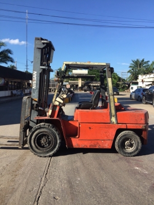 ขายรถยกฟอร์คลิฟต์นิสสัน 4 ตัน สภาพพร้อมใช้งาน แถมเครื่องยนต์สำรองให้อีก 1 ตัว โทร 086-310-0010