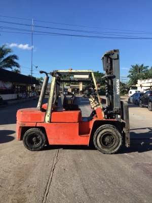 ขายรถยกฟอร์คลิฟต์นิสสัน 4 ตัน สภาพพร้อมใช้งาน แถมเครื่องยนต์สำรองให้อีก 1 ตัว โทร 086-310-0010 ขายรถยกฟอร์คลิฟต์นิสสัน 4 ตัน สภาพพร้อมใช้งาน แถมเครื่องยนต์สำรองให้อีก 1 ตัว โทร 086-310-0010