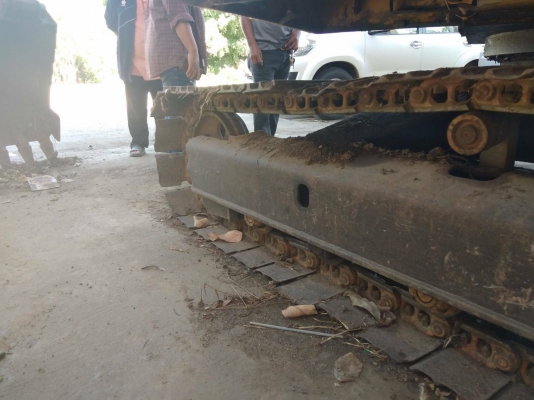 ขาย 420,000 KOBELCO sk 60-3 เครื่องดี เอวแน่น ช่วงล่างเต็ม โซ่ใหม่ ปั้มต้องเช็คนิดหน่อย พร้อมลายหัวเจาะ  รถอยู่ สุรินทร์ 090-772-3710 090-772-3708