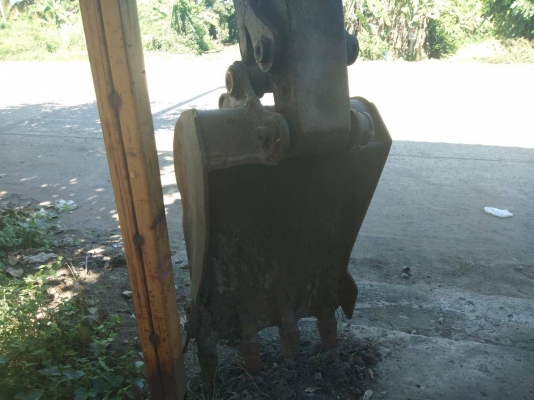 ขาย 420,000 KOBELCO sk 60-3 เครื่องดี เอวแน่น ช่วงล่างเต็ม โซ่ใหม่ ปั้มต้องเช็คนิดหน่อย พร้อมลายหัวเจาะ  รถอยู่ สุรินทร์ 090-772-3710 090-772-3708