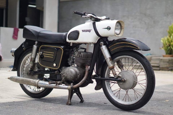 ร้าน วุฒิ นนบุรี ขาย MZ125 es1965 หัวไม่เลี้ยว