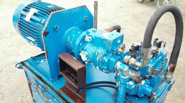 ชุดพาวเวอร์ยูนิตญี่ปุ่น YUKEN JAPAN ปั้มไฮเพรสเชอร์ 210 bar ติดมอเตอร์ Mitsubishi 25 HP 380V ถังจุ 3