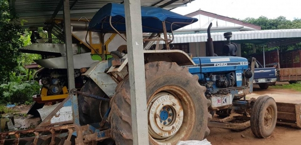 ขายรถไถ FORD 6600 T3เอกสารเล่มทะเบียน เครื่องฟิต เกียร์ดี สภาพพร้อมทำงาน ผาน7 ขายรถไถ FORD 6600 T3เอกสารเล่มทะเบียน เครื่องฟิต เกียร์ดี สภาพพร้อมทำงาน ผาน7