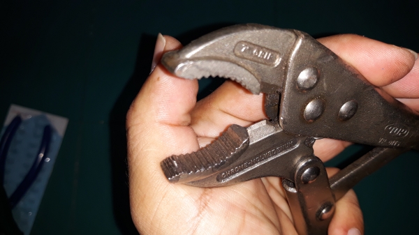 ขายคีมล็อกปากโป้งTOP VP-0175 MADE IN JAPAN.มือสองจับน๊อตได้