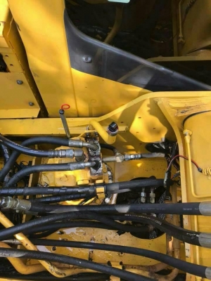 ขายรถแบคโฮ KOMATSU PC200-8MO ไมล์ 9211 ชม.ราคา 1700000 ขายรถแบคโฮ KOMATSU PC200-8MO ไมล์ 9211 ชม.ราคา 1700000