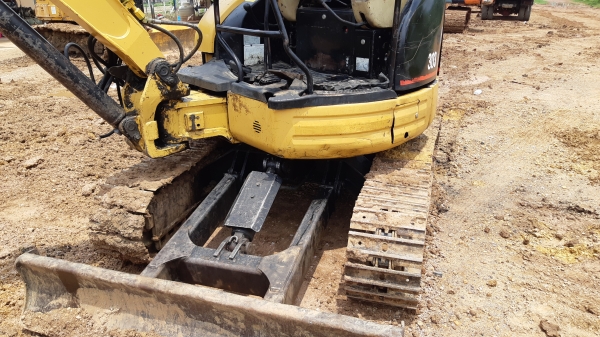 ขายแมกโคcat303CRรถสวยเก่านอกใช้งานน้อยมีลายหัวแย็ก