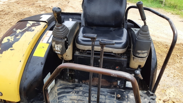 ขายแมกโคcat303CRรถสวยเก่านอกใช้งานน้อยมีลายหัวแย็ก