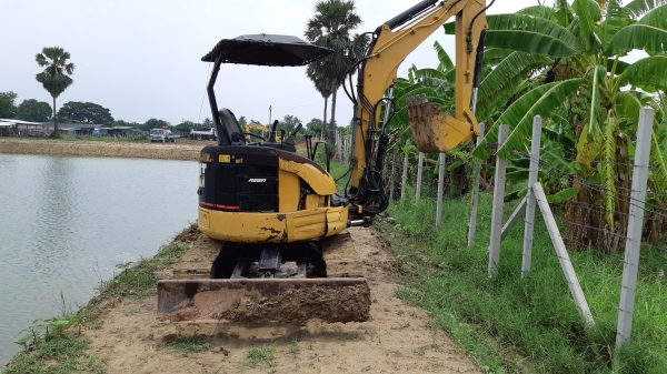 ขายแมกโคcat303CRรถสวยเก่านอกใช้งานน้อยมีลายหัวแย็ก