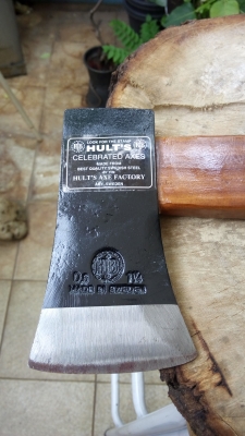 Hult&#039;s ตราเสือ