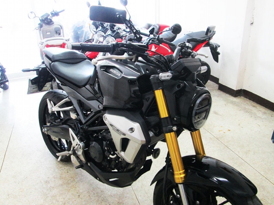 (โอนฟรี) ขาย Honda CB 150 R ปี 2018 ไมล์แท้ 3721 กม รถหัวแีดประหยัดน้ำมัน สภาพสวย (โอนฟรี) ขาย Honda CB 150 R ปี 2018 ไมล์แท้ 3721 กม รถหัวแีดประหยัดน้ำมัน สภาพสวย