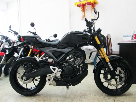 (โอนฟรี) ขาย Honda CB 150 R ปี 2018 ไมล์แท้ 3721 กม รถหัวแีดประหยัดน้ำมัน สภาพสวย (โอนฟรี) ขาย Honda CB 150 R ปี 2018 ไมล์แท้ 3721 กม รถหัวแีดประหยัดน้ำมัน สภาพสวย
