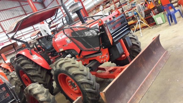 รถแทรกเตอร์มือสอง