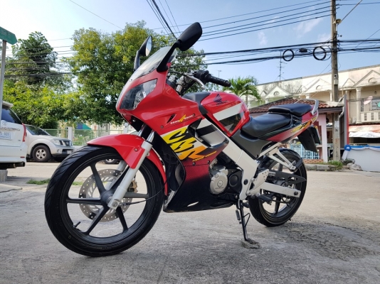 Cbr 150R สภาพสวยๆ รมือเดียว เล่มชุดโอน ภาษีพรบครบ