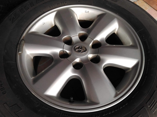 เทิร์นมาขายเอาทุนคืน ล้อแม็ก Toyota Fortuner ขอบ 17(6/139) พร้อมยาง Bridgestone Dueler 265 65 17 ผลิตปี 2015 ขายถูกๆ ทั้งชุด 4900.-NET *** ไม่มีน็อต ราคายกกลับ งดต่อ งดส่ง ตจว.จร้า *** เทิร์นมาขายเอาทุนคืน ล้อแม็ก Toyota Fortuner ขอบ 17(6/139) พร้อมยาง Bridgestone Dueler 265 65 17 ผลิตปี 2015 ขายถูกๆ ทั้งชุด 4900.-NET *** ไม่มีน็อต ราคายกกลับ งดต่อ งดส่ง ตจว.จร้า ***