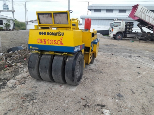 รถบด KOMATSU ขนาด 4 ตัน  - รุ่น JV40CW เอวอ่อน